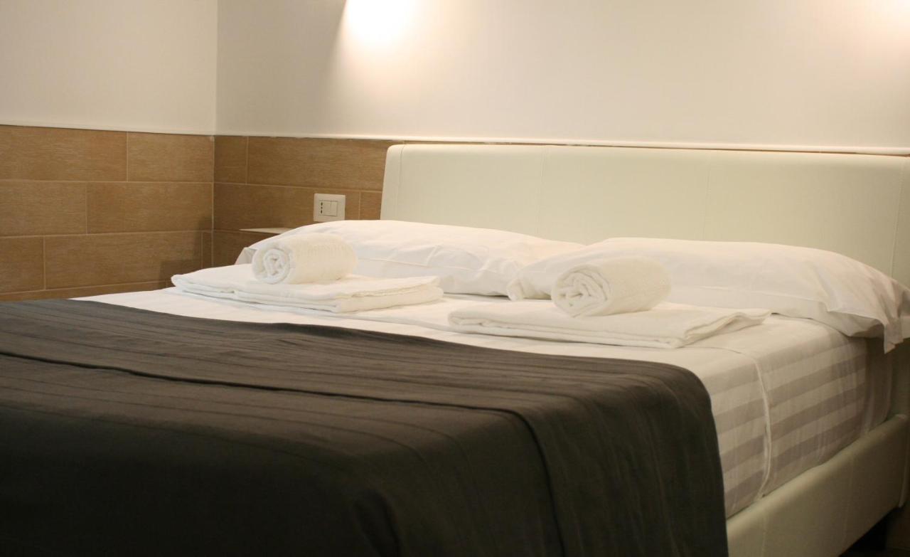 H22 Hotel Napoli Dış mekan fotoğraf